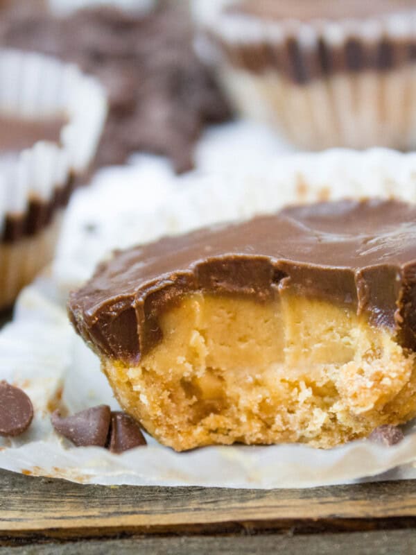 Peanut Butter & Chocolate Shortbread Cups