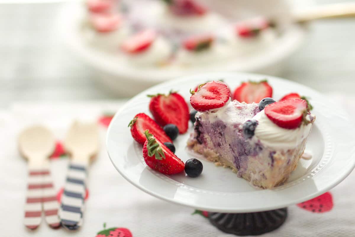 White Chocolate Berry Ice Cream Cookie Pie