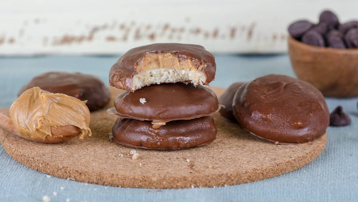 Tagalong Girl Scout Cookies (Copycat Recipe)