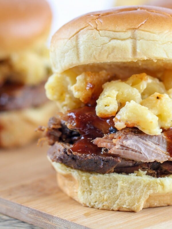 BBQ Sliders with Creamy Jalapeno Mac & Cheese