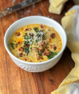 30-Minute Zuppa Toscana Soup Olive Garden Recipe - Bad Batch Baking ...