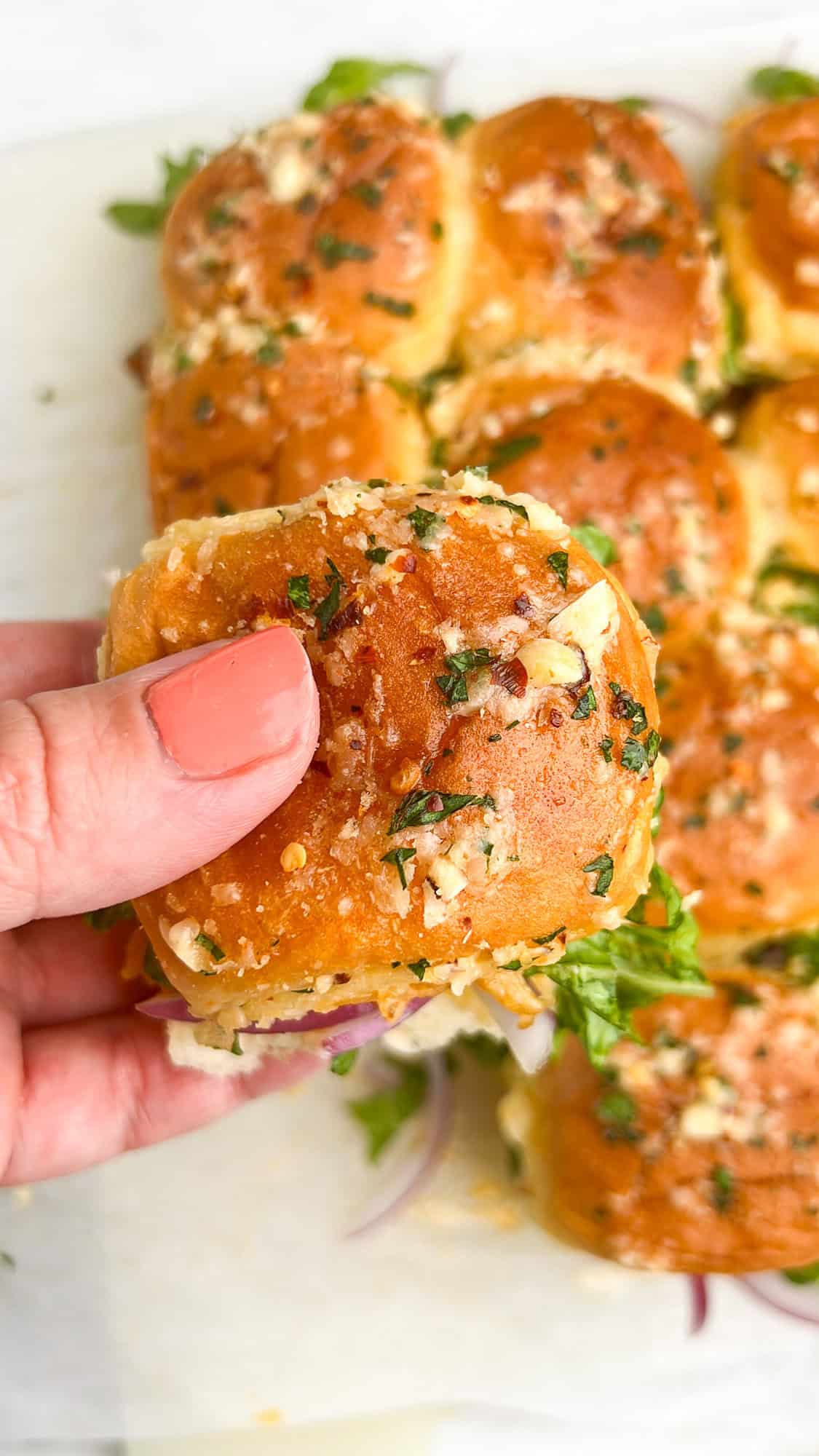 Garlic Parmesan Chicken Sliders on Hawaiian Rolls - Bad Batch Baking ...
