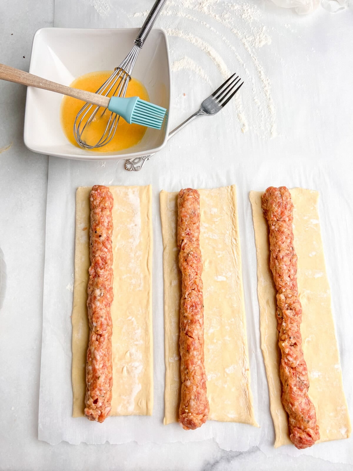 rolls of sausage in puff pastry