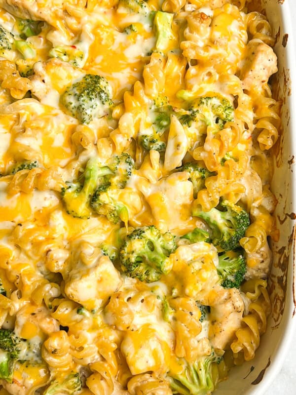 Broccoli chicken pasta bake