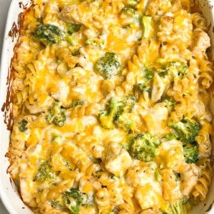 Broccoli chicken pasta bake