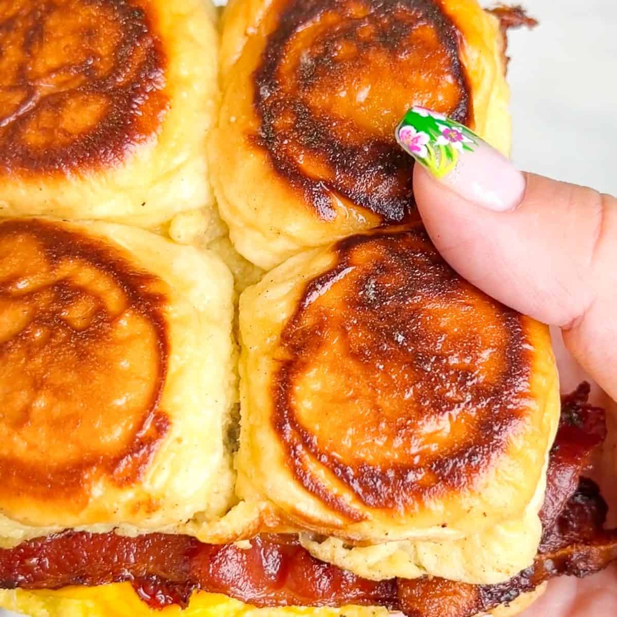 French Toast Sandwich On Hawaiian Rolls Bad Batch Baking french-toast-sandwich-on-hawaiian-rolls-bad-batch-baking