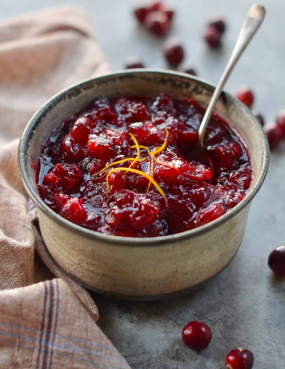 friendsgiving cranberry sauce