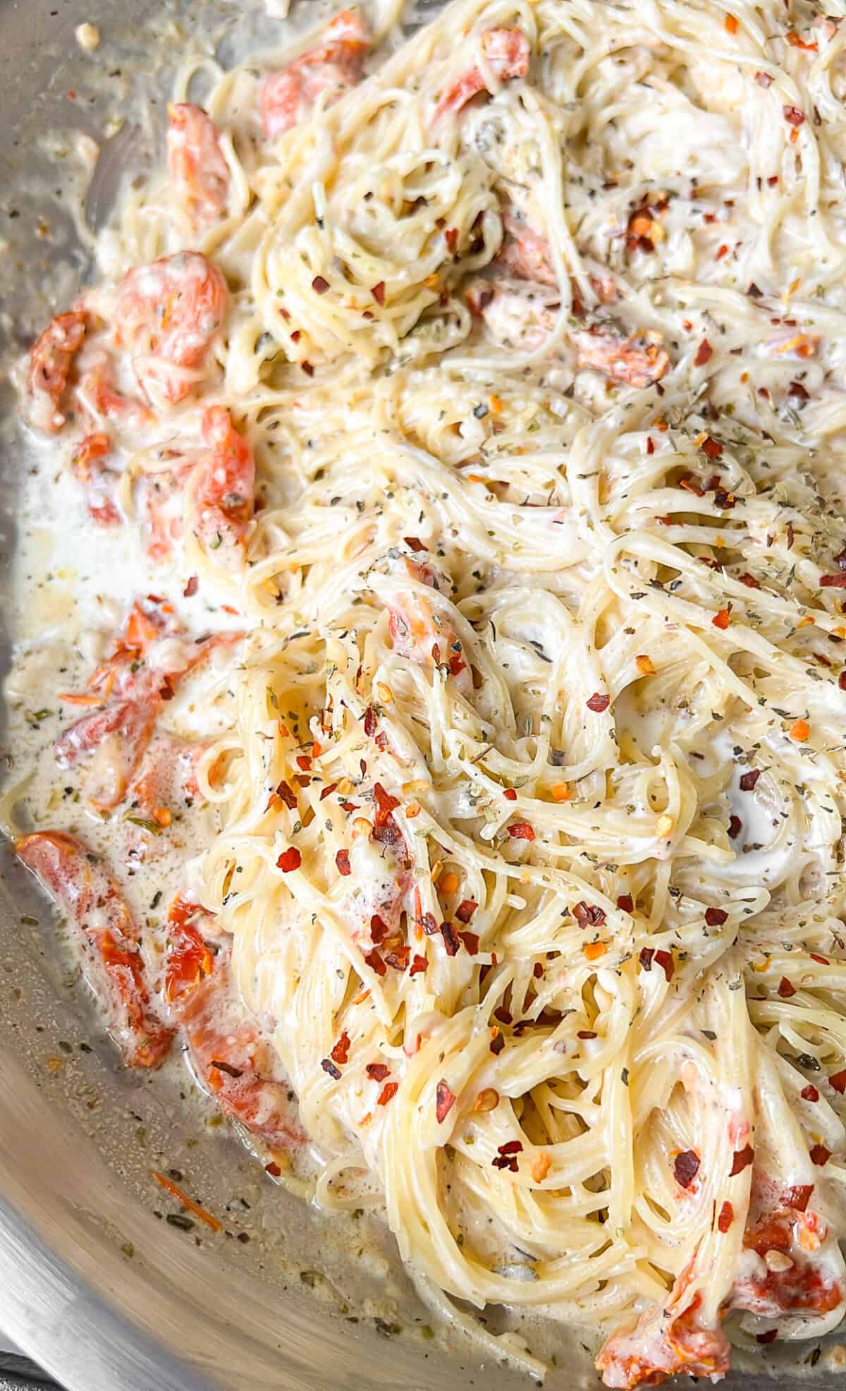 one pan sundried tomato pasta in a pan