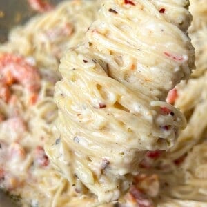 one pan sundried tomato pasta