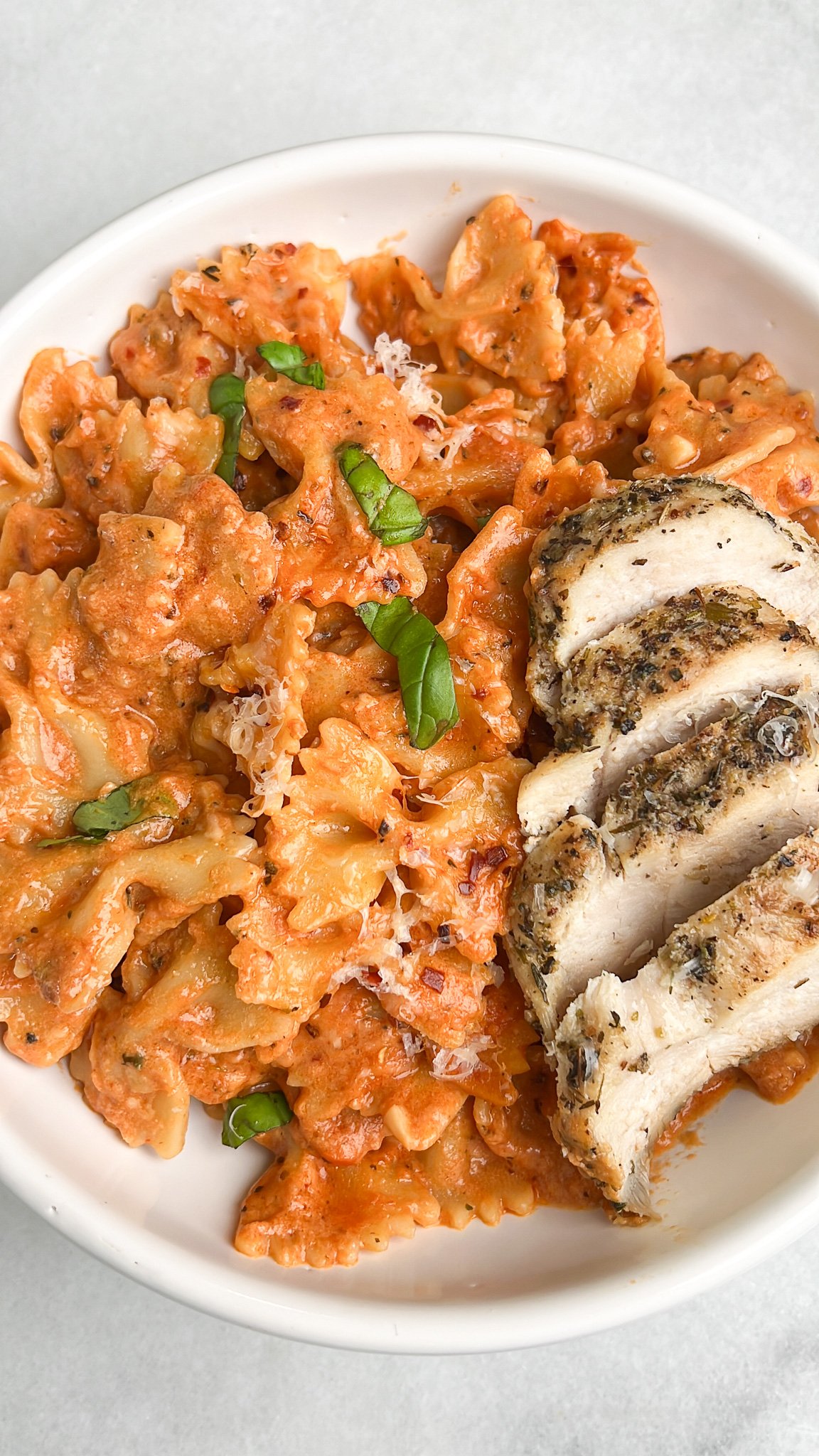 rose pink pasta with chicken