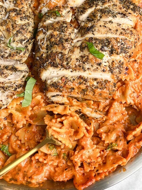 rose pink pasta with chicken