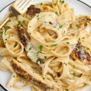 Feature photo for a better than olive garden's chicken alfredo