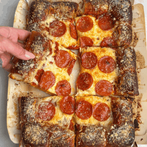 featured image for hawaiian roll pizza