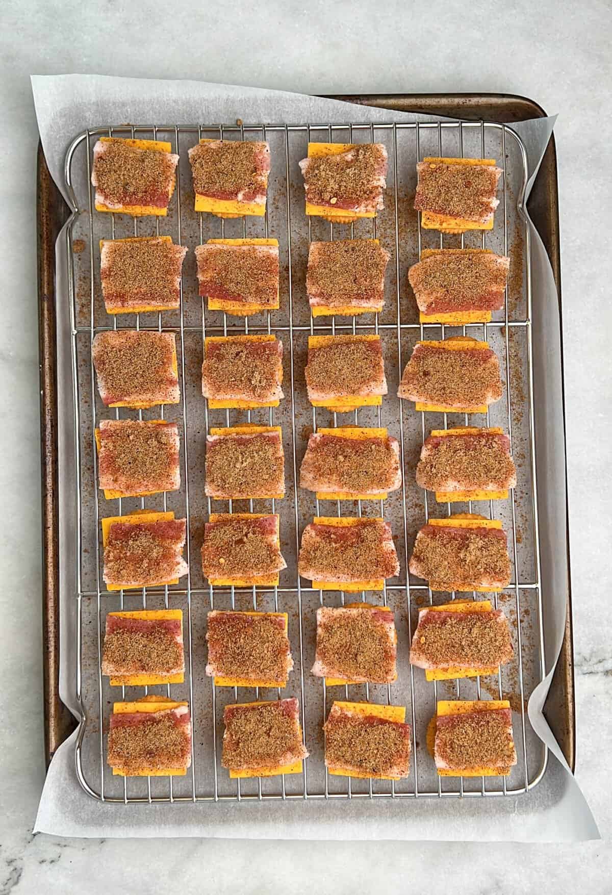 how to make cheddar bacon crackers