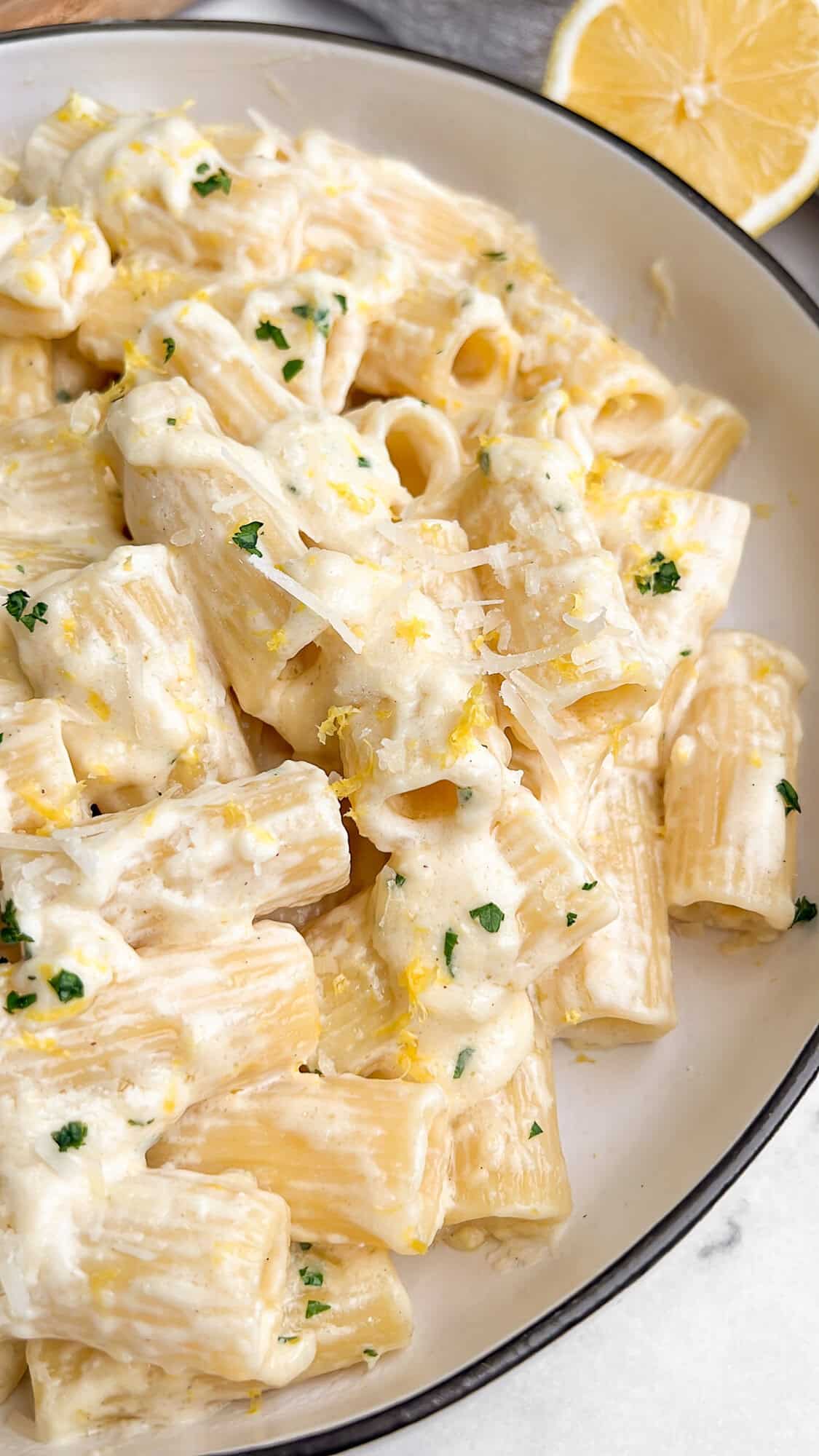 creamy lemon pasta in a bowl