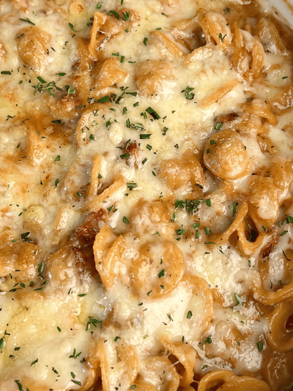 one pot french onion pasta featured image