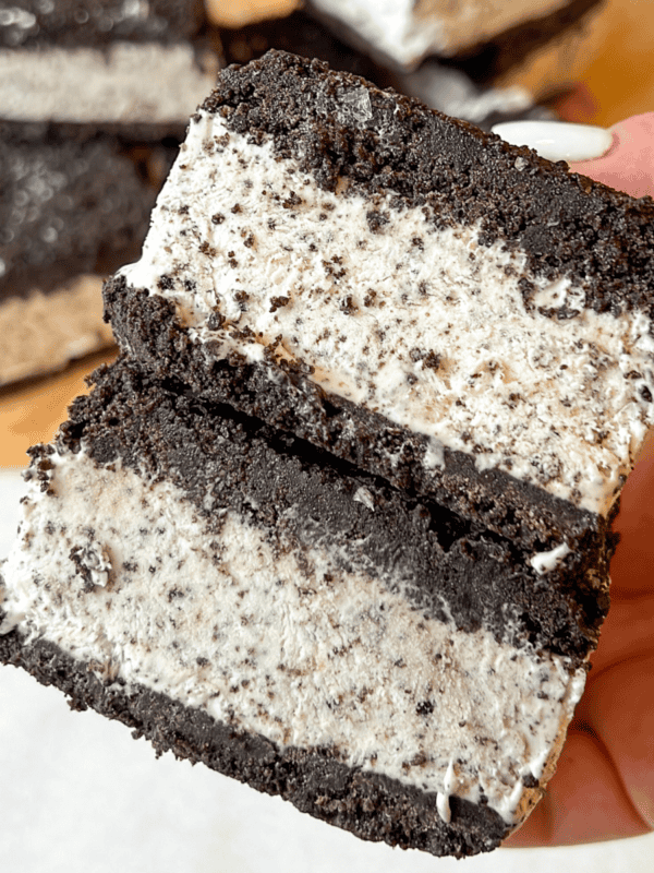oreo cookie ice cream sandwiches