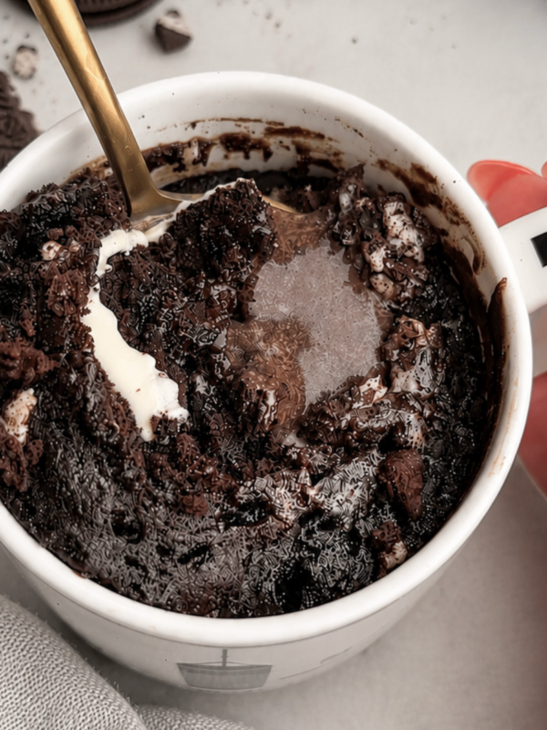Oreo mug cake