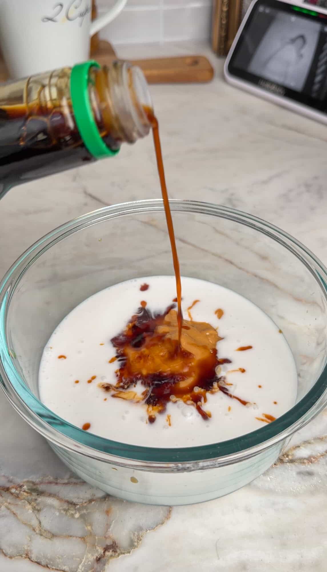 making the thai peanut sauce