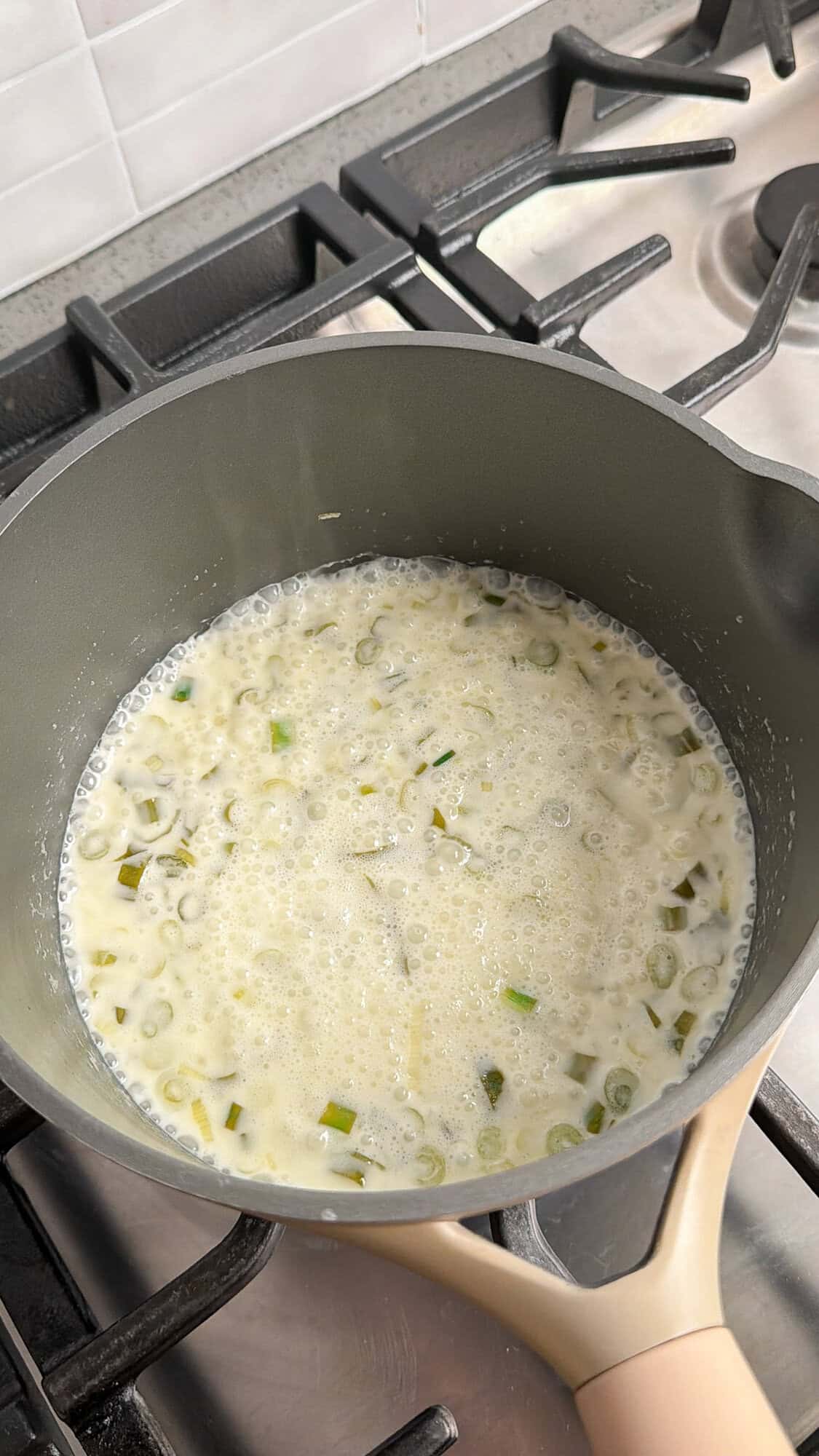 making beurre blanc