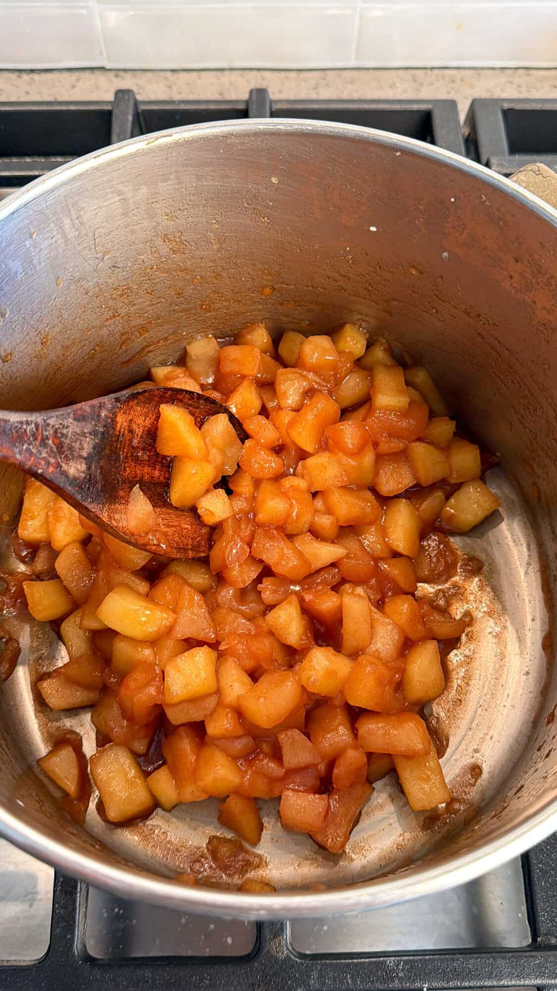 making apple pie filling