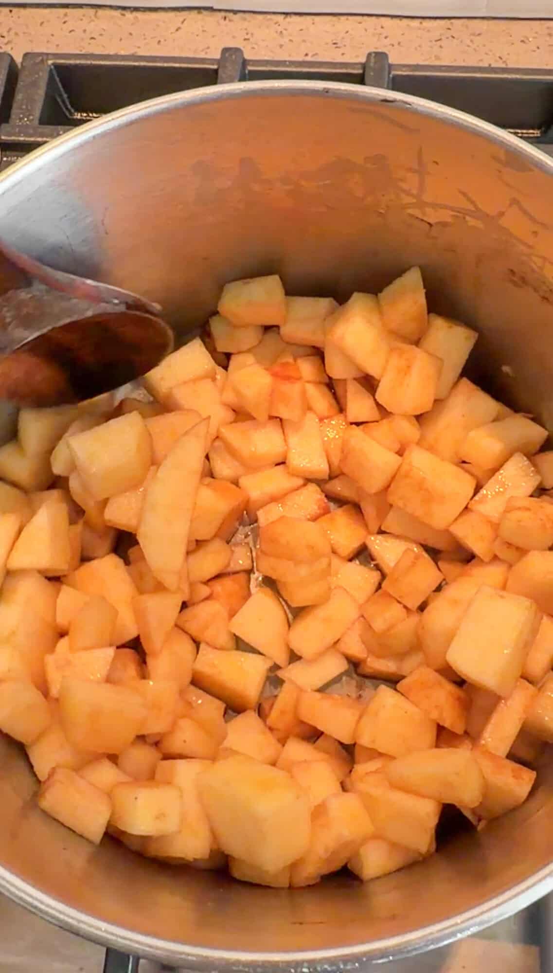 making apple pie filling