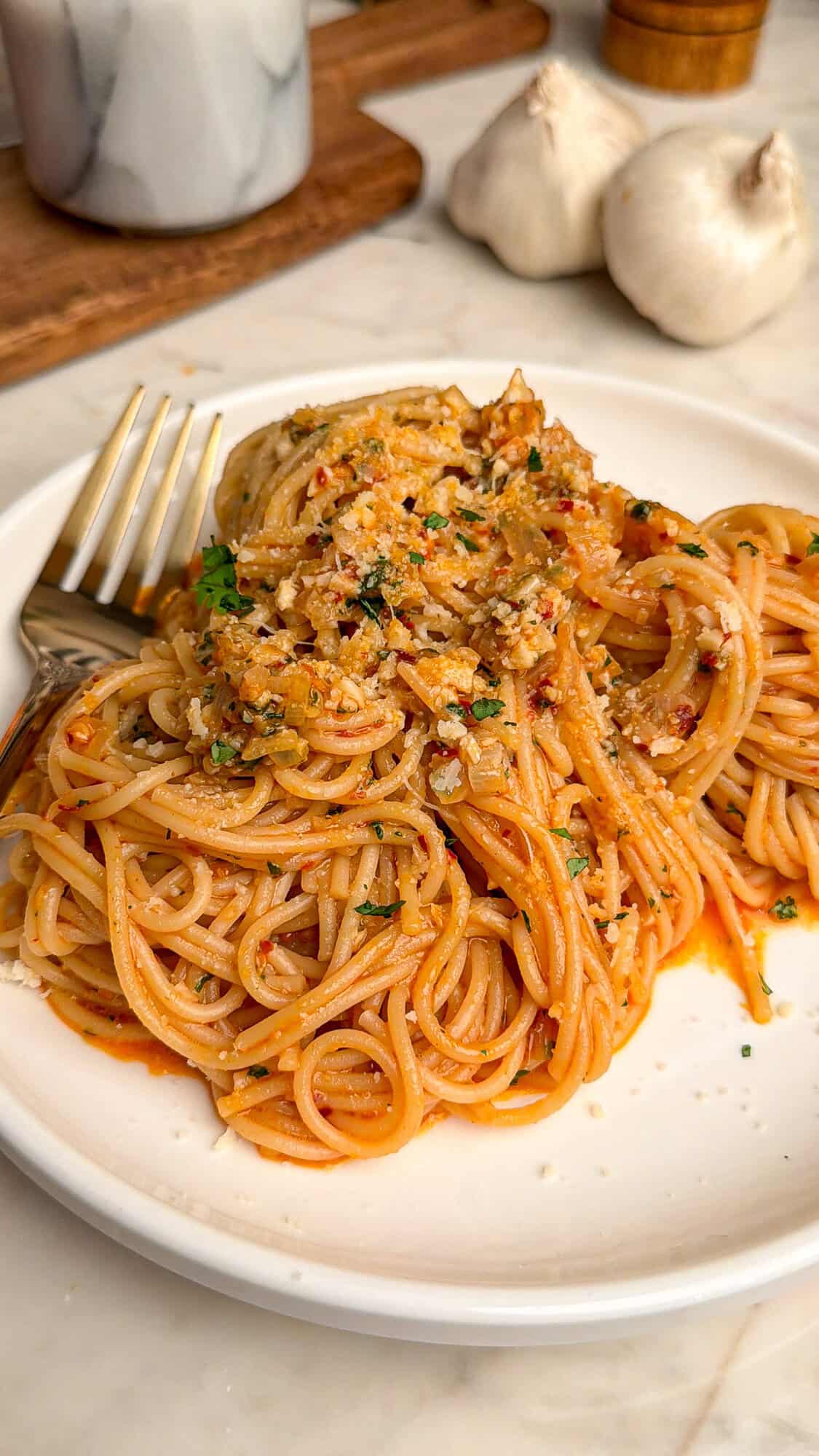 finished plate of garlic butter pasta