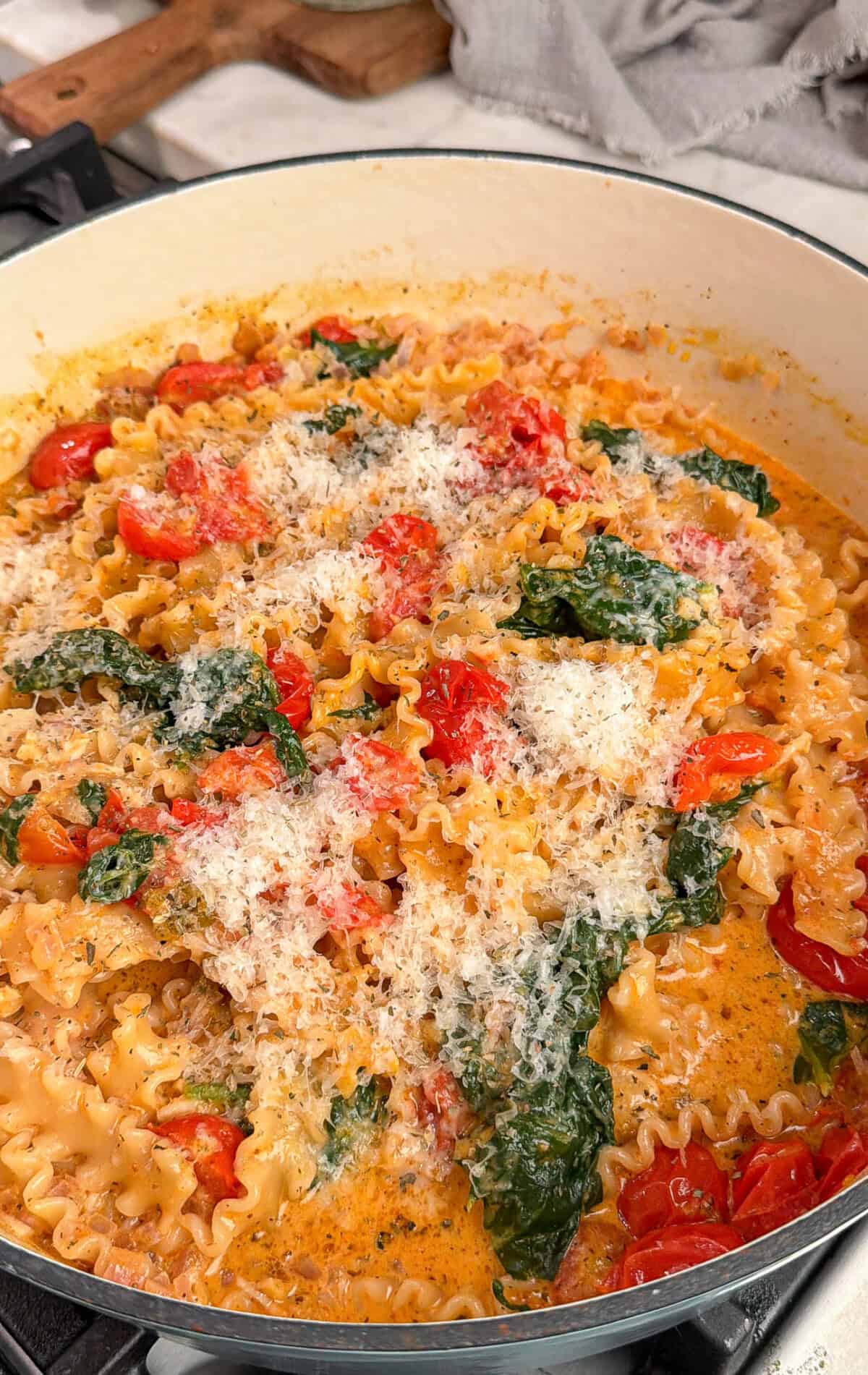 one pot creamy tomato pasta 